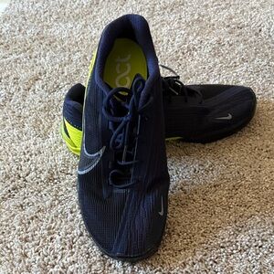 Nike Men's Black and Neon Yellow Athletic Shoes